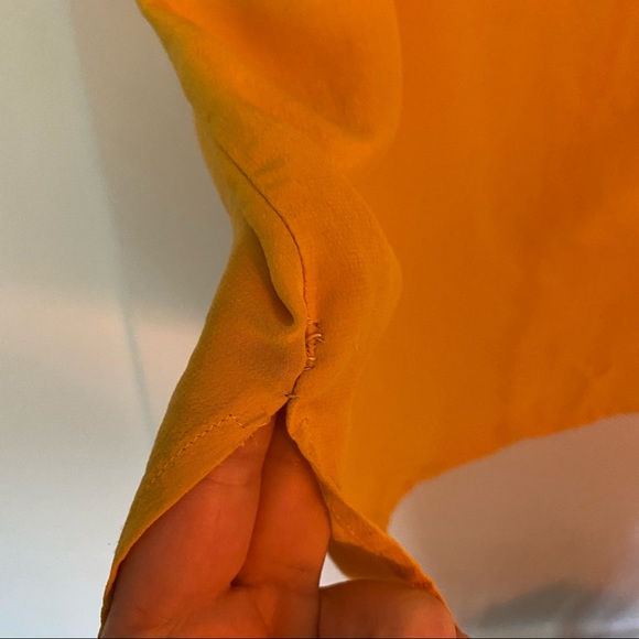 1980’s 100% Silk Tank Size Large bright Yellow 🌼 - Picture 4 of 5